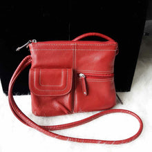 Load image into Gallery viewer, Leather pouch crossbody
